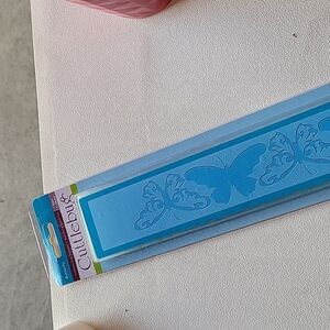 Cuttlebug Embossing Border Essentials 2" x 12"